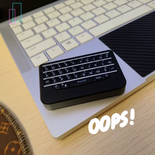 Click to view full screen BBQ10KBD Mini Berry Keyboard photo review